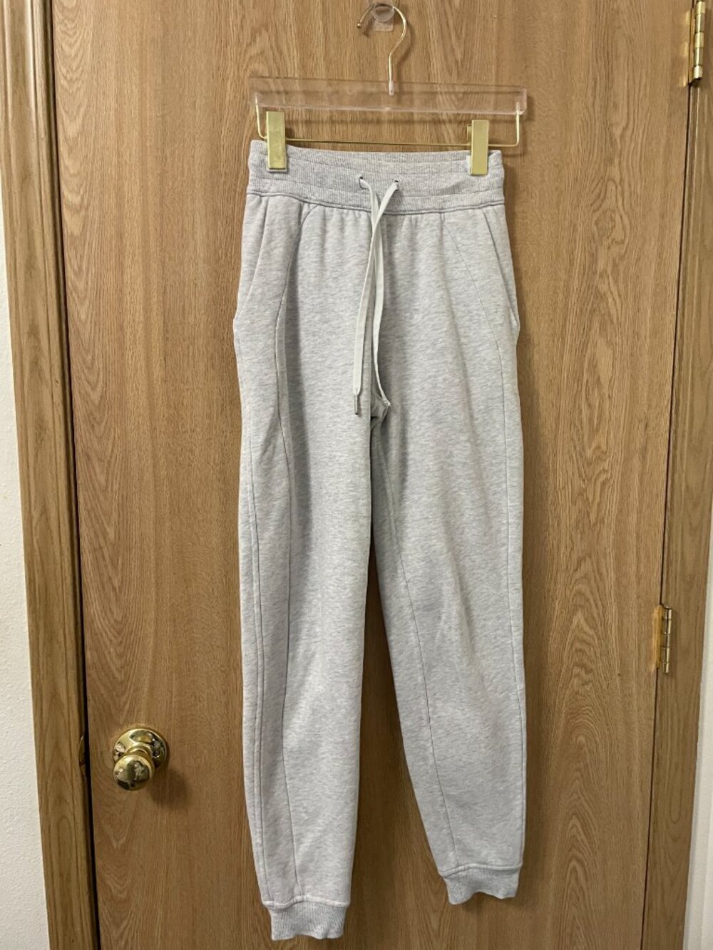 Lululemon Scuba Joggers - Picture 2 of 6